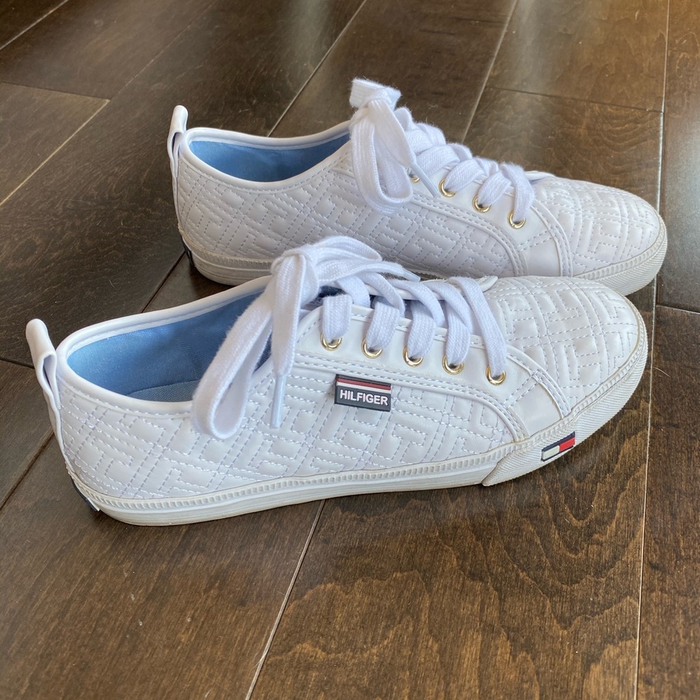 Tommy Hilfiger Women’s Sneaker